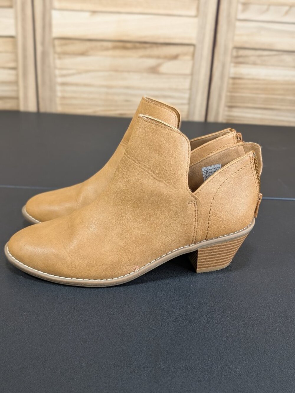 Rocket Dog Women’s Tan Ankle Booties - Stylish Low Heel Size 8.5